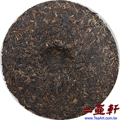 7542 901 大益普洱茶 裡茶為5~8級葉茶,結合3、4級幼嫩芽葉灑面。拍攝日期:2020年4月。