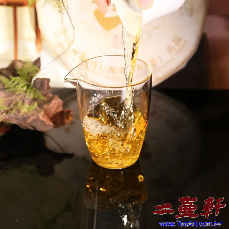 2005年大益2501 金大益五號青餅 大益普洱茶